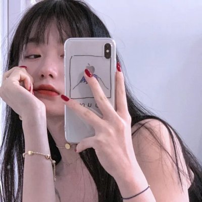 眼神阳光的男孩